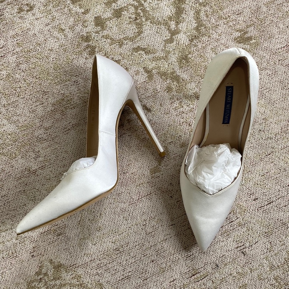 Brand New Stuart Weitzman Anny White Satin Pumps Wedding Bridal Engagement shoes